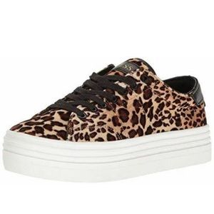 GUESS - ALEXEA Platform Leopard Print Women's Fashion Sneakers
